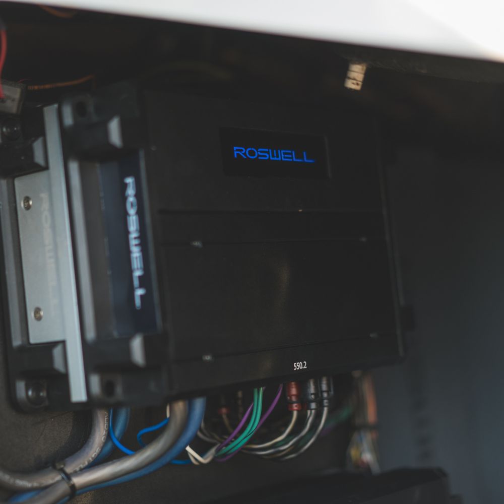 R1® 550.2 Marine Amplifier