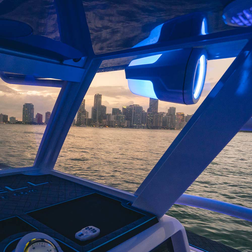 Roswell Marine Audio R1 Pro Boat Tower Speaker on 37 foot Invincible Catamaran Center Console