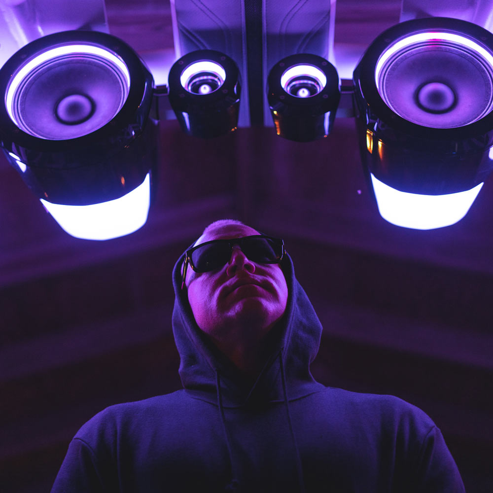 Roswell Marine Audio R1 Pro Boat Tower Speaker on Nautique G23